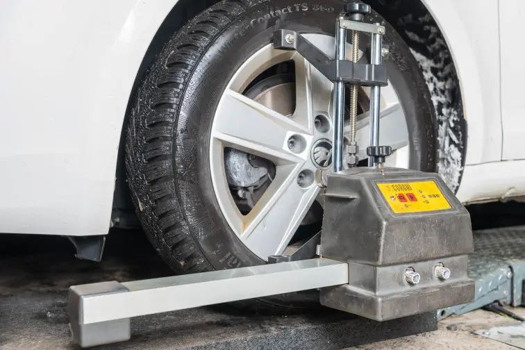 Lenkgeometrie Pekutech Reifen + Service in Ottenbach