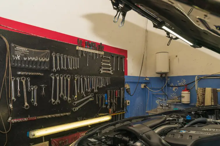 Autoservice Pekutech Reifen + Service und Autowerkstatt Ottenbach